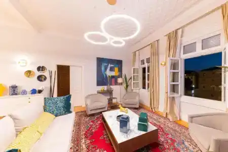 Castellano & Suites - 105