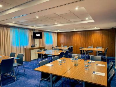 Holiday Inn Express London Stratford, An Ihg - 39