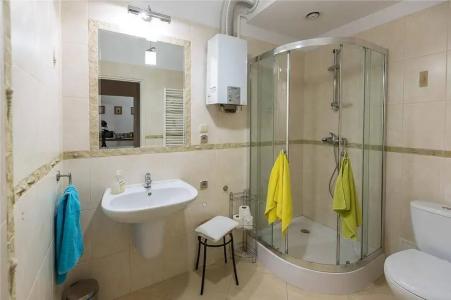Cracow Hostel - 9
