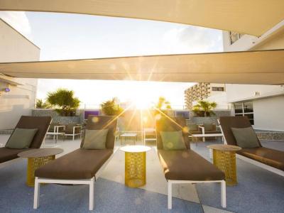 Clevelander - 16