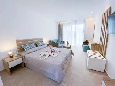 Lardos Bay - 4