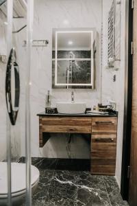 GRAND LARK - 24