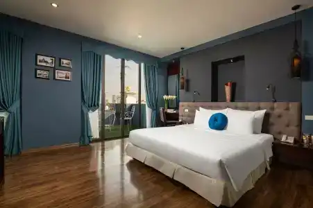 Serene Boutique & Spa - 76