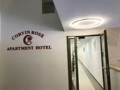 Corvin Rose Apartment - 9