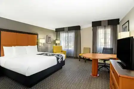 La Quinta by Wyndham Tucson Airport - 35