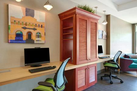 Home2 Suites By Hilton - 2