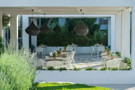 Bitzaro Grande & Suites - 19