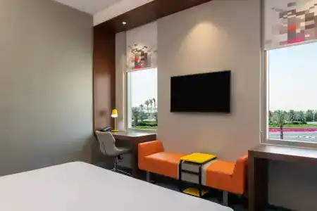 Aloft Dubai South - 12