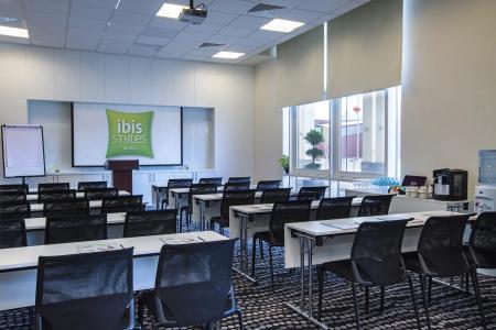Ibis Styles Dragon Mart Dubai - 21