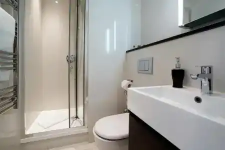 Manson Place - 213