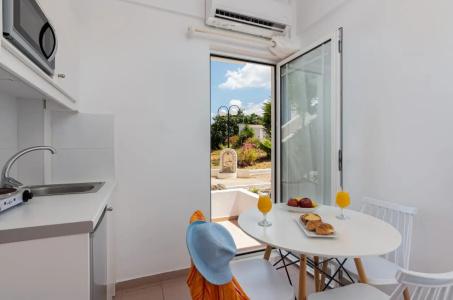 W Suites by Estia - 32