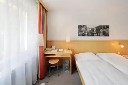 Alpine Perren - 32