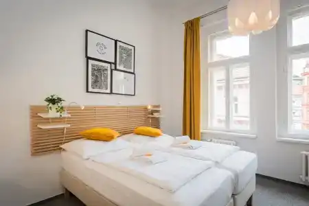 Ostaš Praha - 66