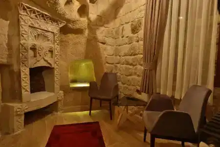 Acropolis Cave Suite - 86