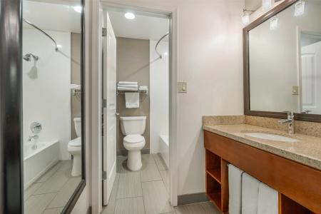 Best Western Plus Clocktower Inn - 83