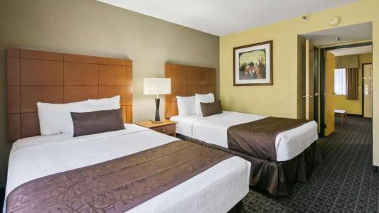 Best Western Plus Thunderbird Suites - 111