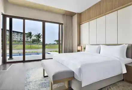JW Marriott Bengaluru Prestige Golfshire Resort & Spa - 2