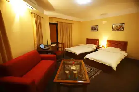 Royal Astoria - 4