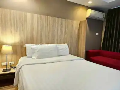 Baan Tanwa - MRT Ratchadapisek - 79