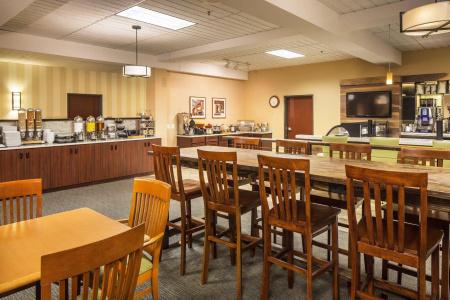 DoubleTree by Hilton - 25