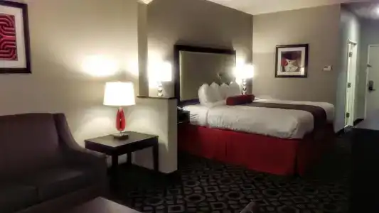 Best Western Plus Inn & Suites - 45