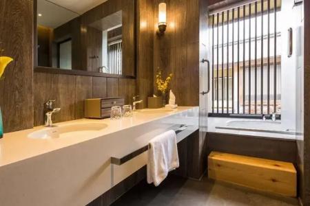 Howard Johnson Jinlin Plaza Lijiang - 10