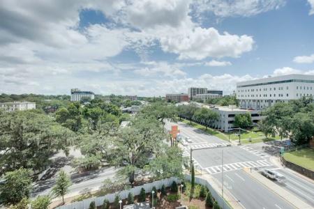 Four Points by Sheraton Downtown - 60