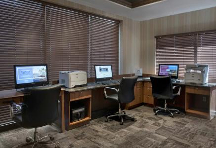 Hampton Inn Boston Logan Airport - 2
