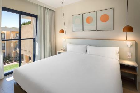 Sol Sancti Petri Aparthotel - 79