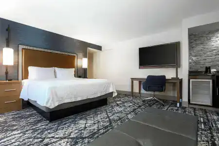 Hampton Inn & Suites Austin-Downtown/Convention Center - 100
