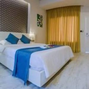 Velana Beach Maldives - 12