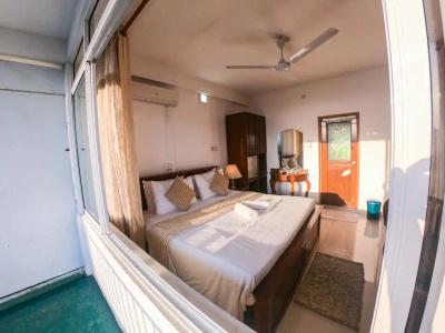 Romance Hills - 118