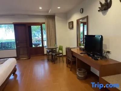 Sailom Bangsaphan - 102