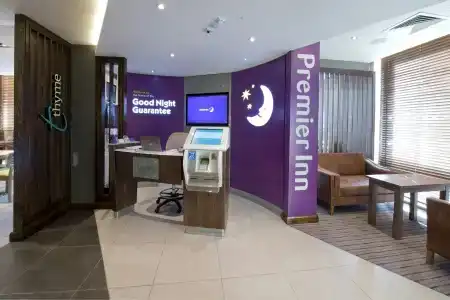 Premier Inn Lewisham - 9