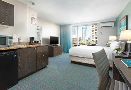 Courtyard by Marriott Waikiki Beach - 43