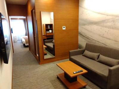 Oriental Suites Airport Osaka Rinku - 1