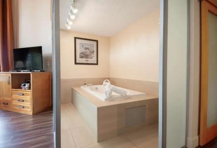 Coast Hillcrest - 65
