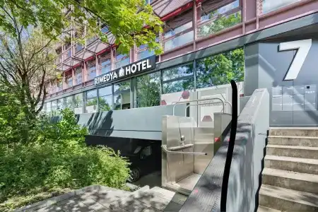 C & N - an der Messe München - 15