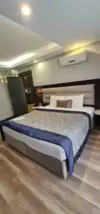 A Palace Suites - 124