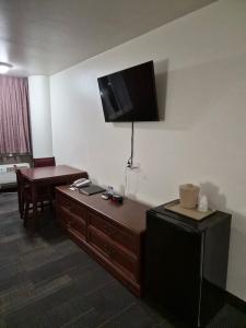 Alex and Suites - 49