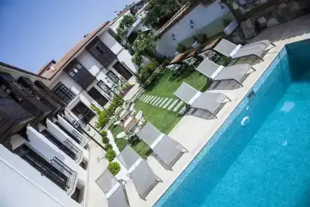 Livia Garden - 11