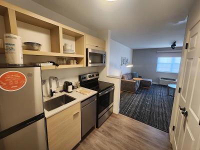 TownePlace Suites by Marriott - 29