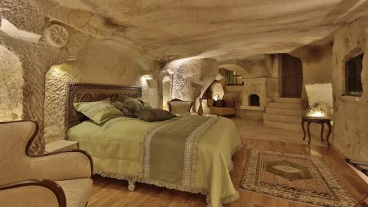 Golden Cave Suites - 39