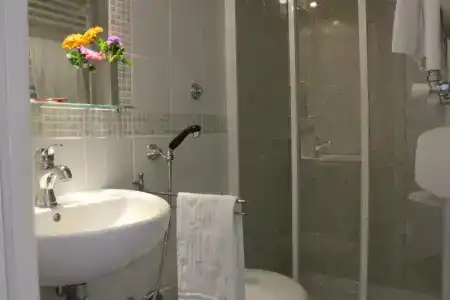 Residenza I Rioni Guesthouse - 8