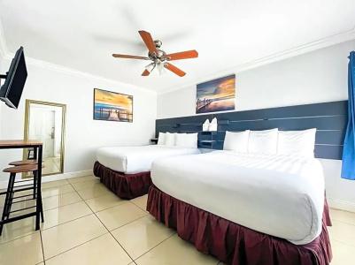 Hollywood Beachs - 37