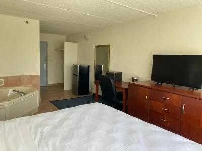 Miami Gardens Inn & Suites - 57