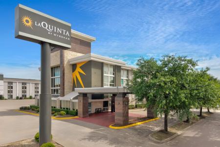 La Quinta By Wyndham Dallas i-35 Walnut Hill Ln - 32