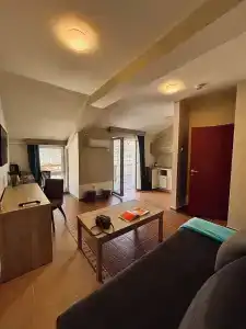 Montebay Perla - 53