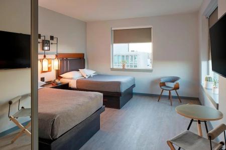 Moxy Denver Cherry Creek - 77