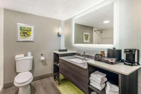Clarion Inn - 9
